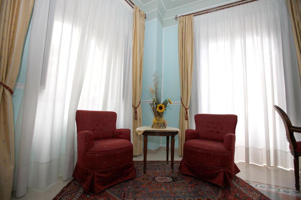 Hotel Palazzo Krataiis ชิลลา ภายนอก รูปภาพ
