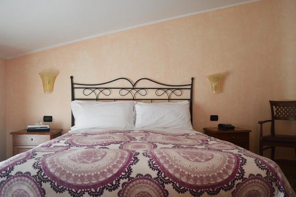 Hotel Palazzo Krataiis ชิลลา ภายนอก รูปภาพ